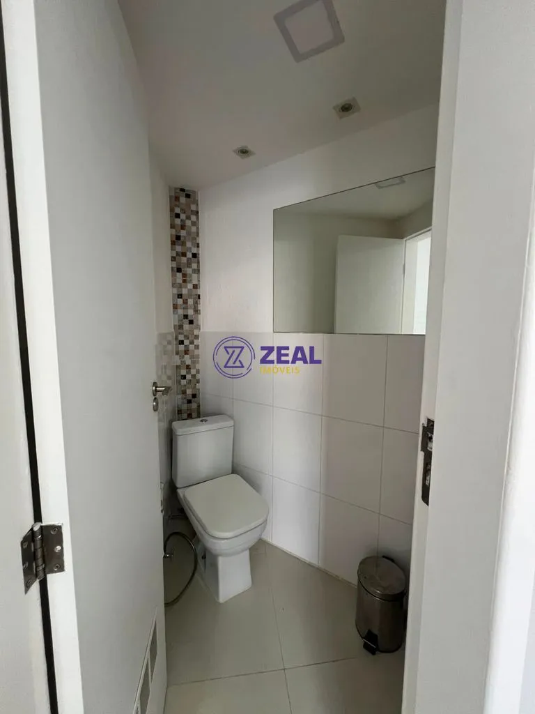 Casa de 280 m² com janelas do piso ao teto e varanda gourmet — photo 42