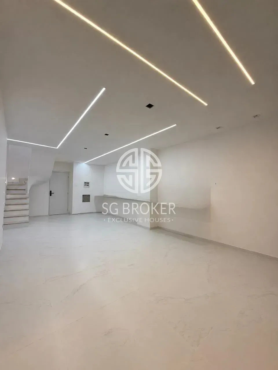 154 m² apartment with 2 bedrooms and a balcony — photo 13