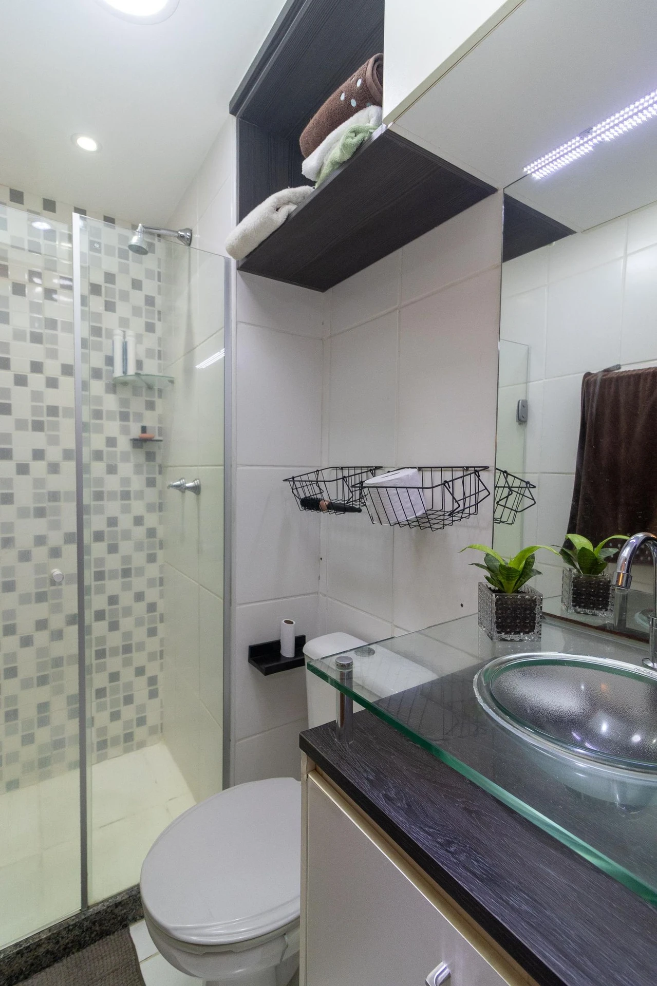 Furnished 2-bedroom apartment with balcony — photo 26