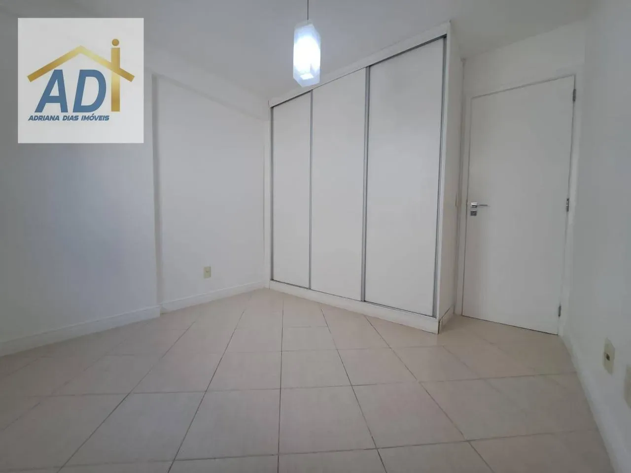 3-bedroom apartment with a home office — photo 25