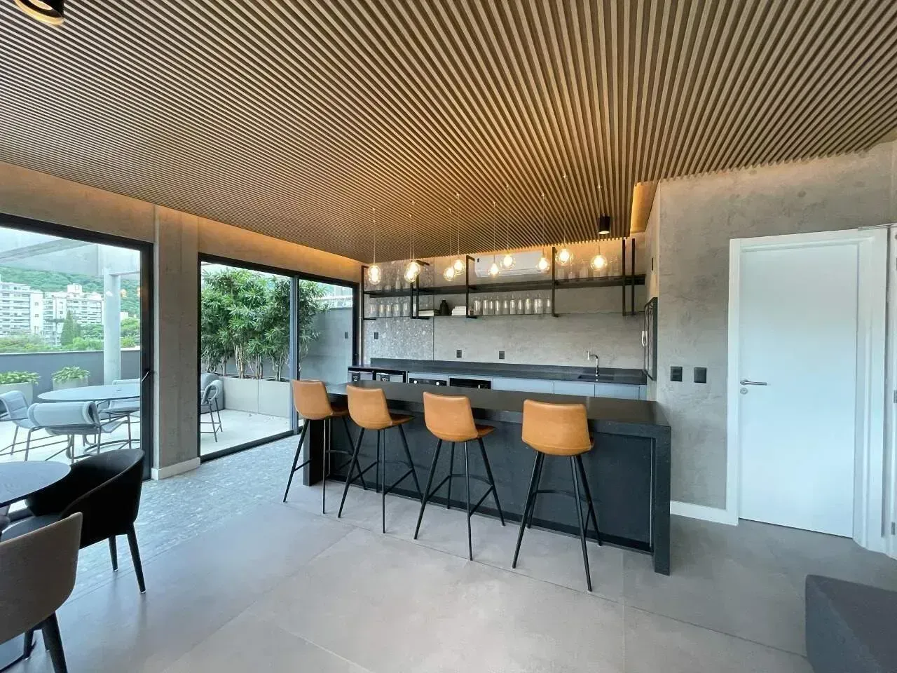 Furnished 61 m² apartment with 1 bedroom and terrace — photo 27
