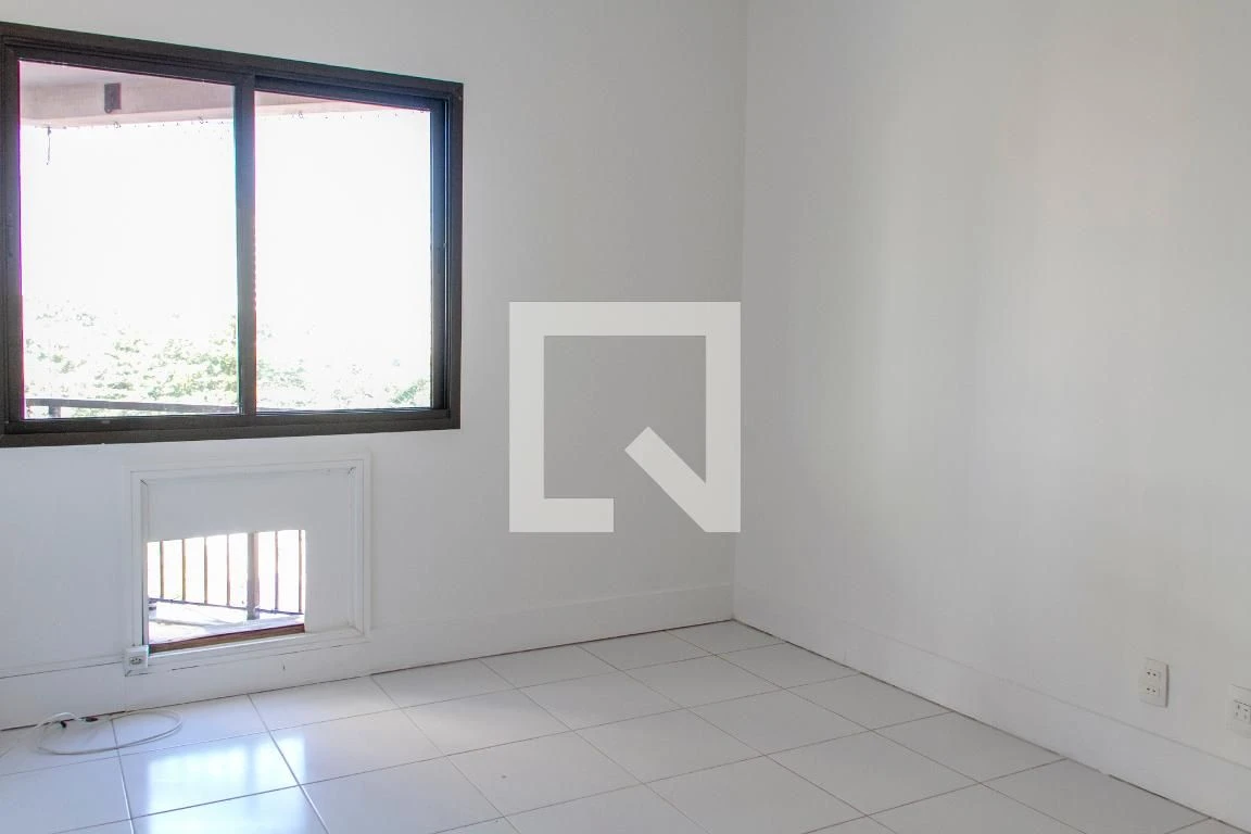 Apartamento con 2 dormitorios en suite y 1 plaza de parking — photo 25