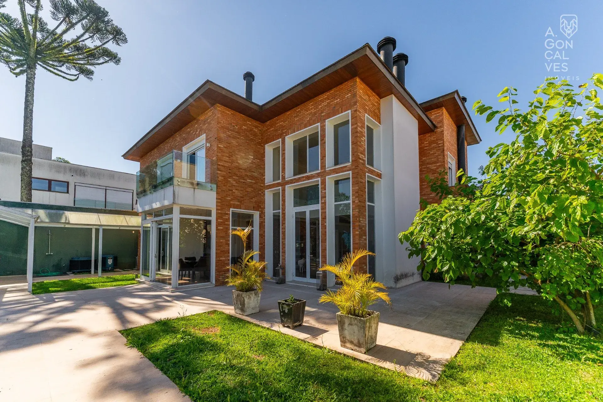 Furnished house with 5 bedrooms and 5 bathrooms — photo 42