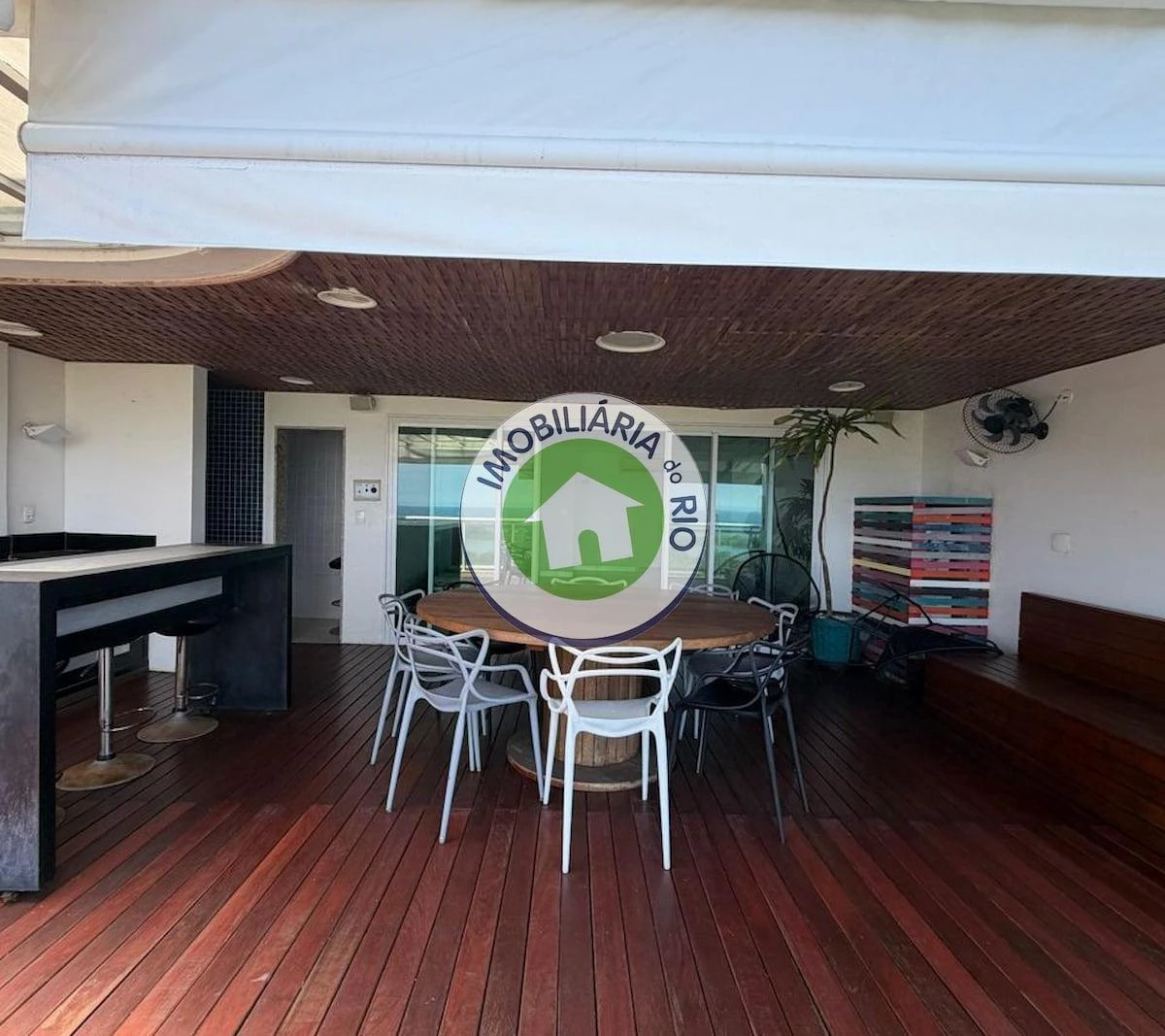4-bedroom apartment with 5 bathrooms and 3 parking spots — photo 4