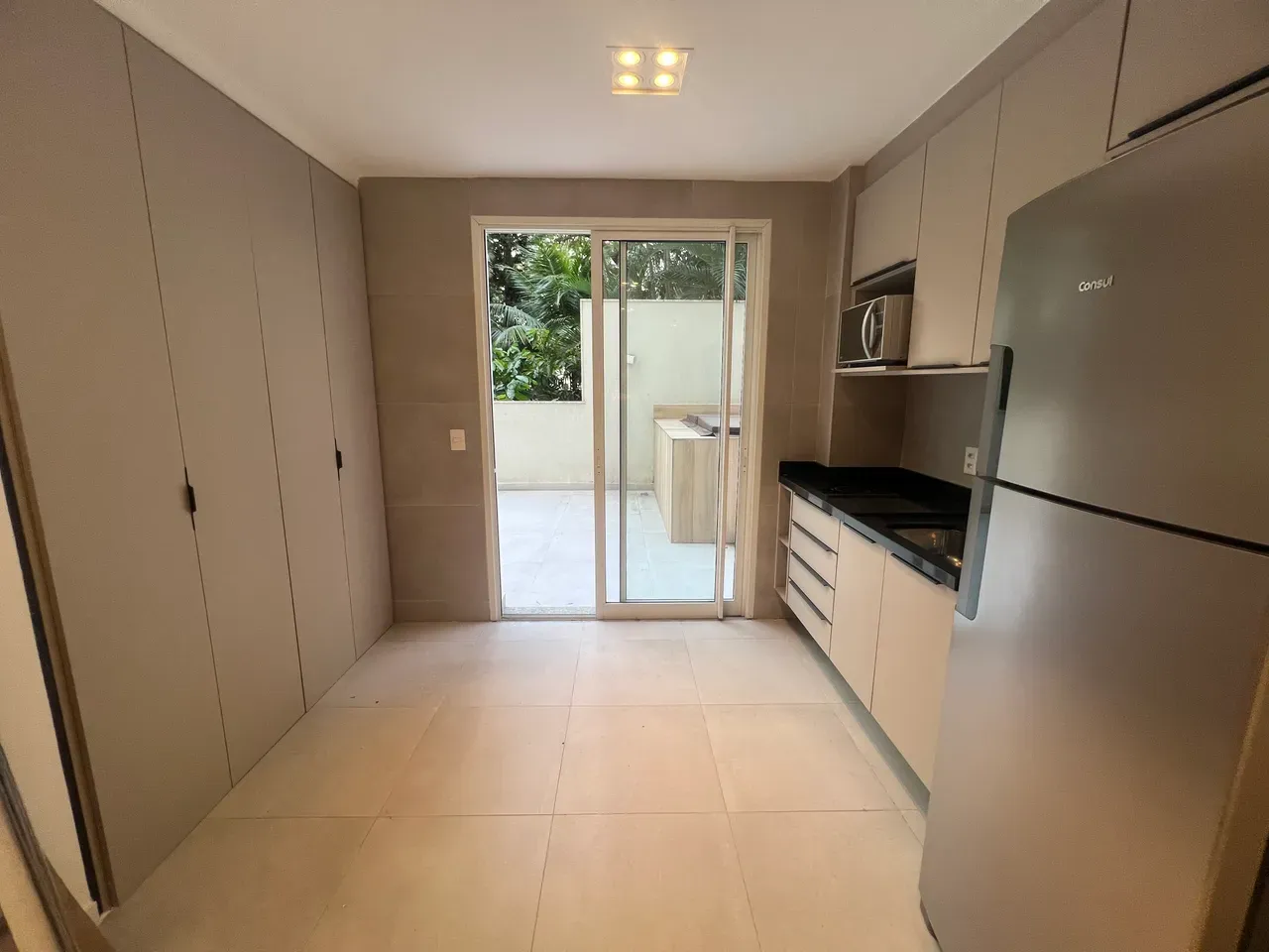 Furnished apartment, 68 m², with a grill on the balcony — photo 12