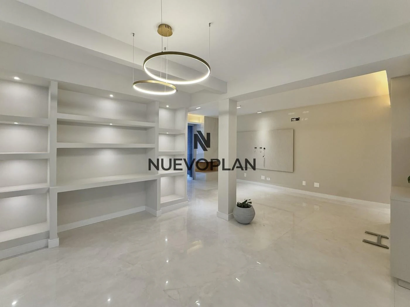 Apartment, 104 m², with a walk-in closet — photo 4