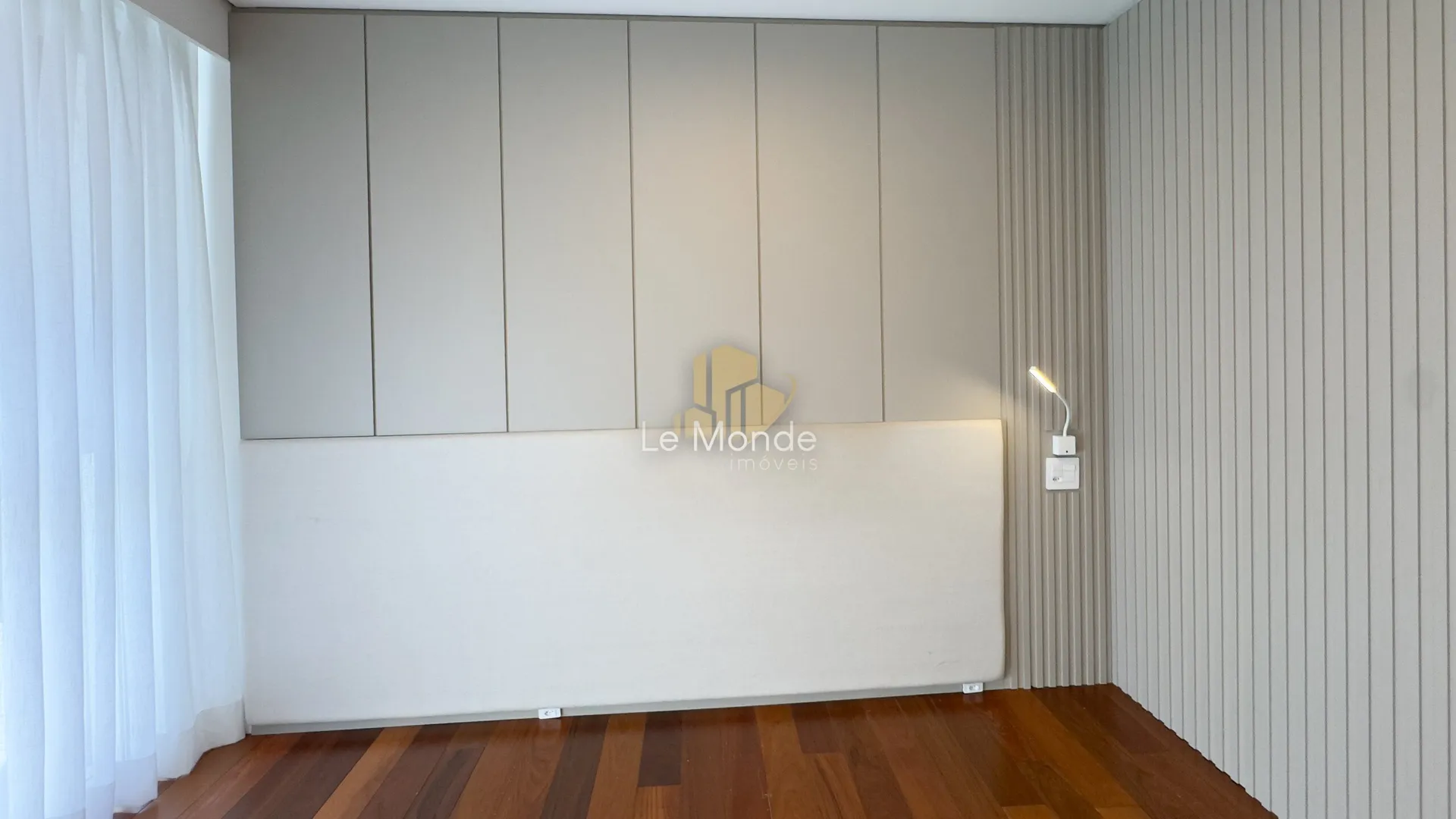 Duplex apartment with 3 bedrooms and 156 m² — photo 35