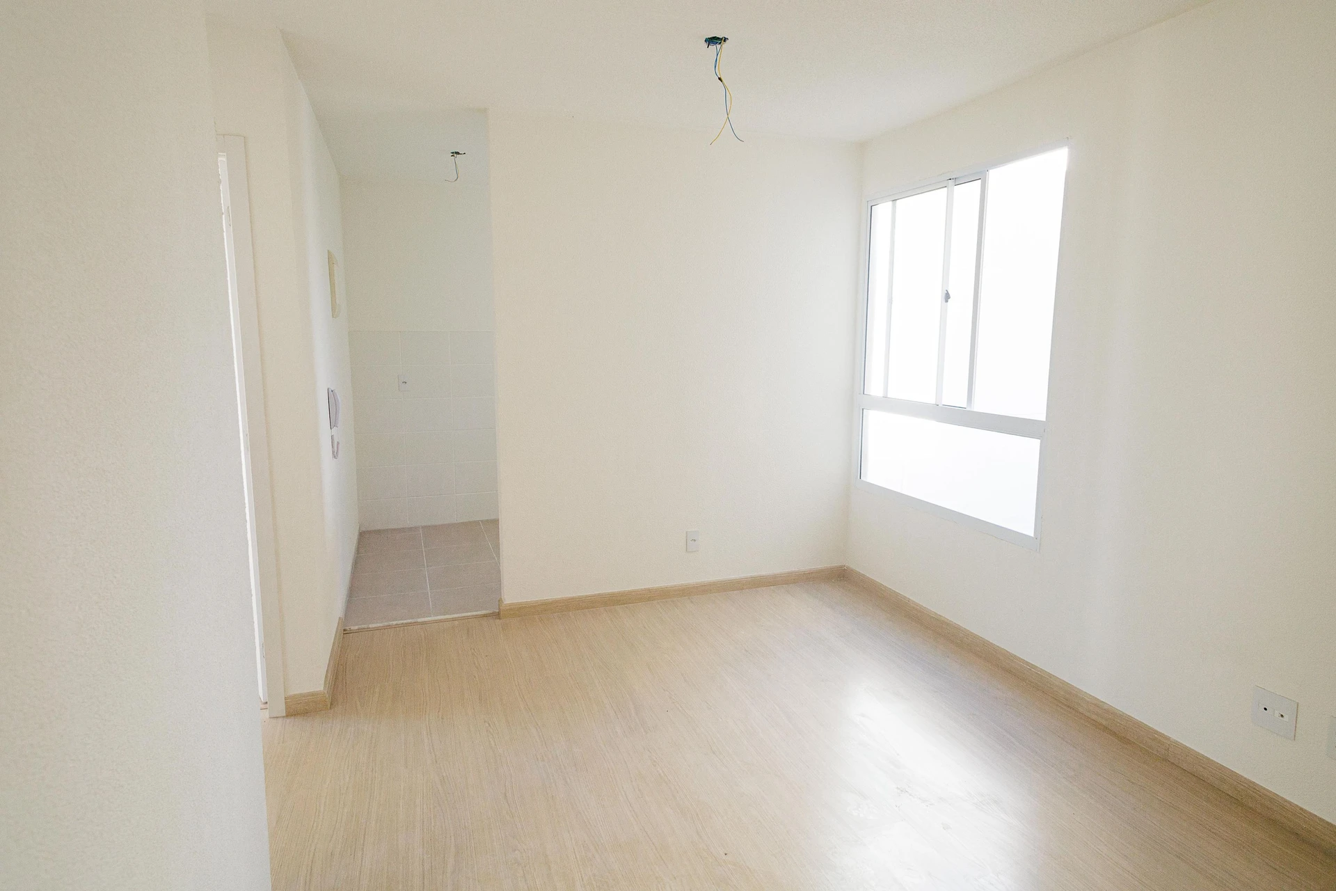 Apartamento sin amueblar de 2 dormitorios con plaza y lavandería — photo 22