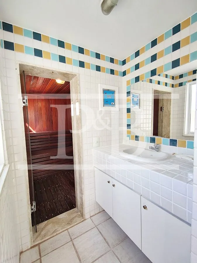 Furnished apartment with 4 bedrooms and 400 m² — photo 7