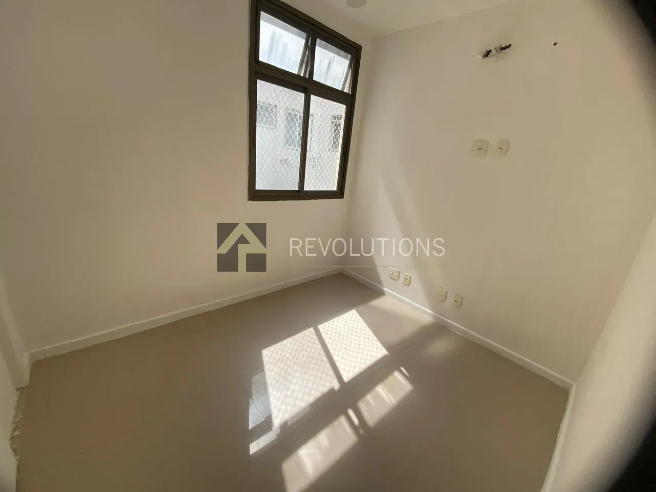 Apartment with 3 bedrooms and 3 bathrooms, enclosed kitchen — photo 2