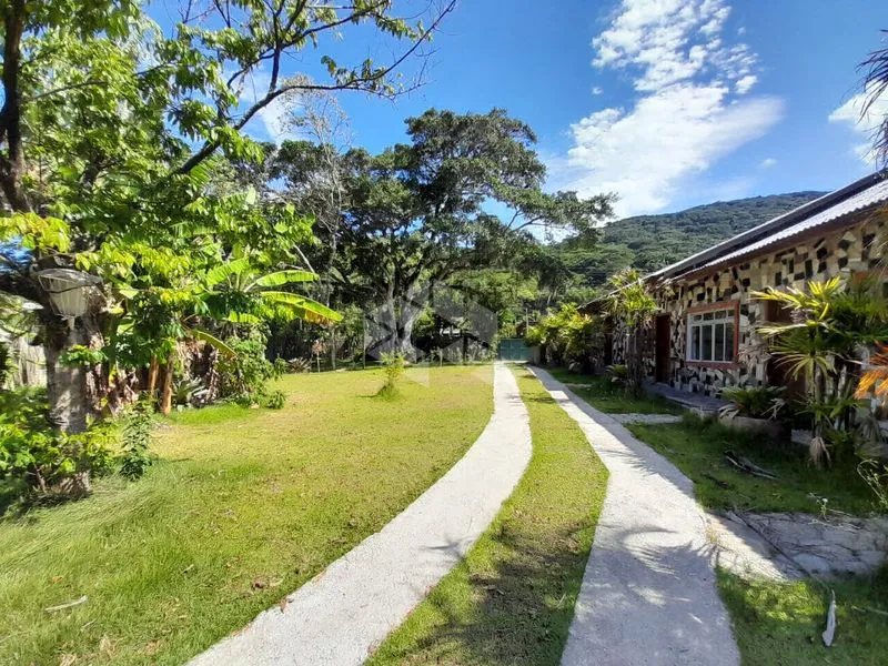 Furnished house with 2 en-suite bedrooms