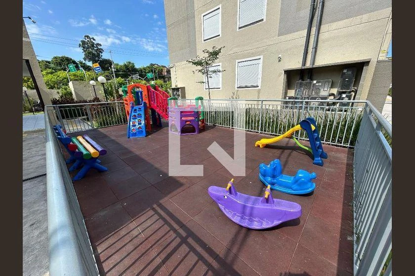 Apartamento de 2 quartos em condomínio com piscina — photo 37