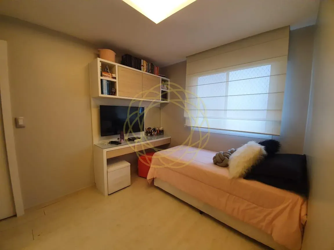 Duplex penthouse with 3 bedrooms and open-plan kitchen, 187 m² — photo 26