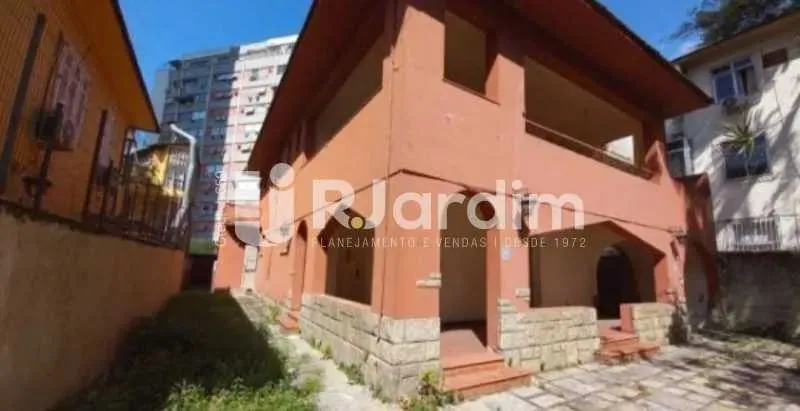 Casa para locação com 5 quartos e 401 m² e cozinha planejada — photo 16