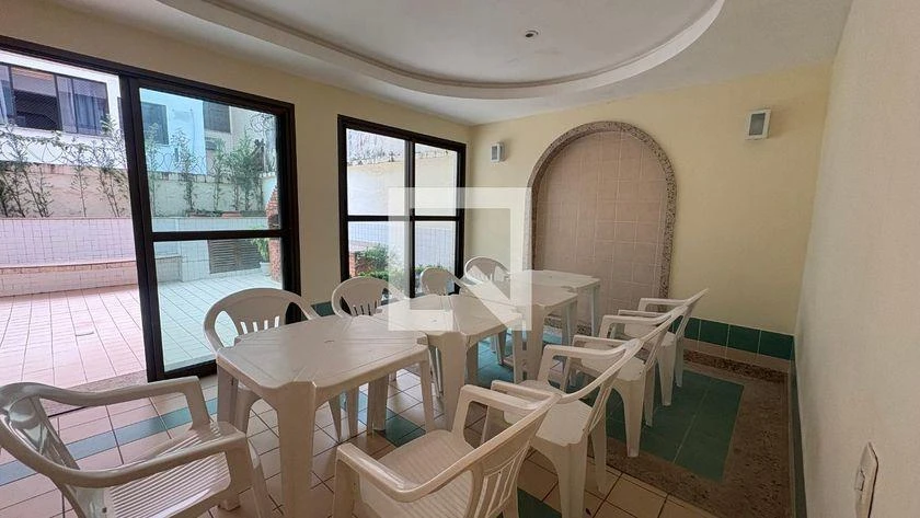 3-bedroom apartment with a grill on the balcony — photo 12