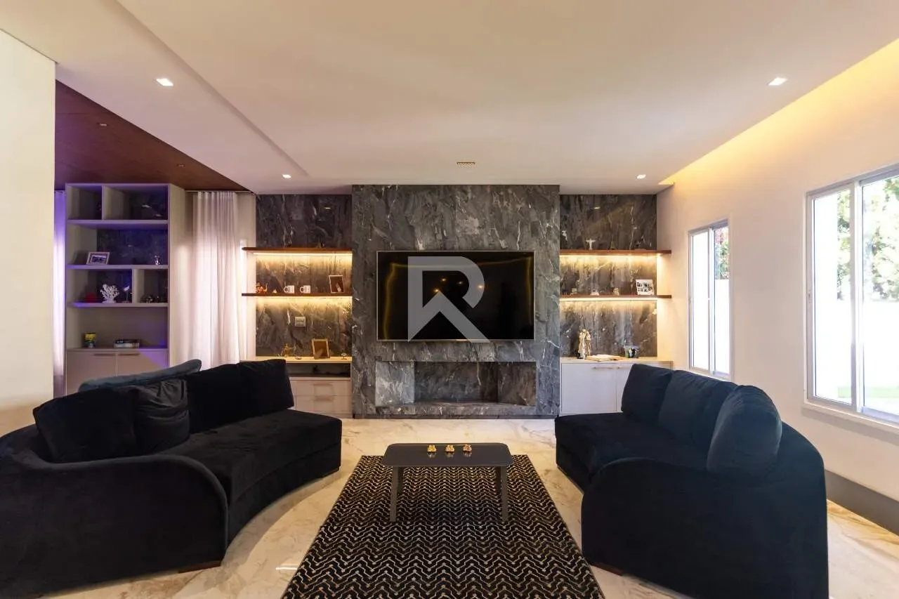 House with 4 en-suite bedrooms and private BBQ — photo 3