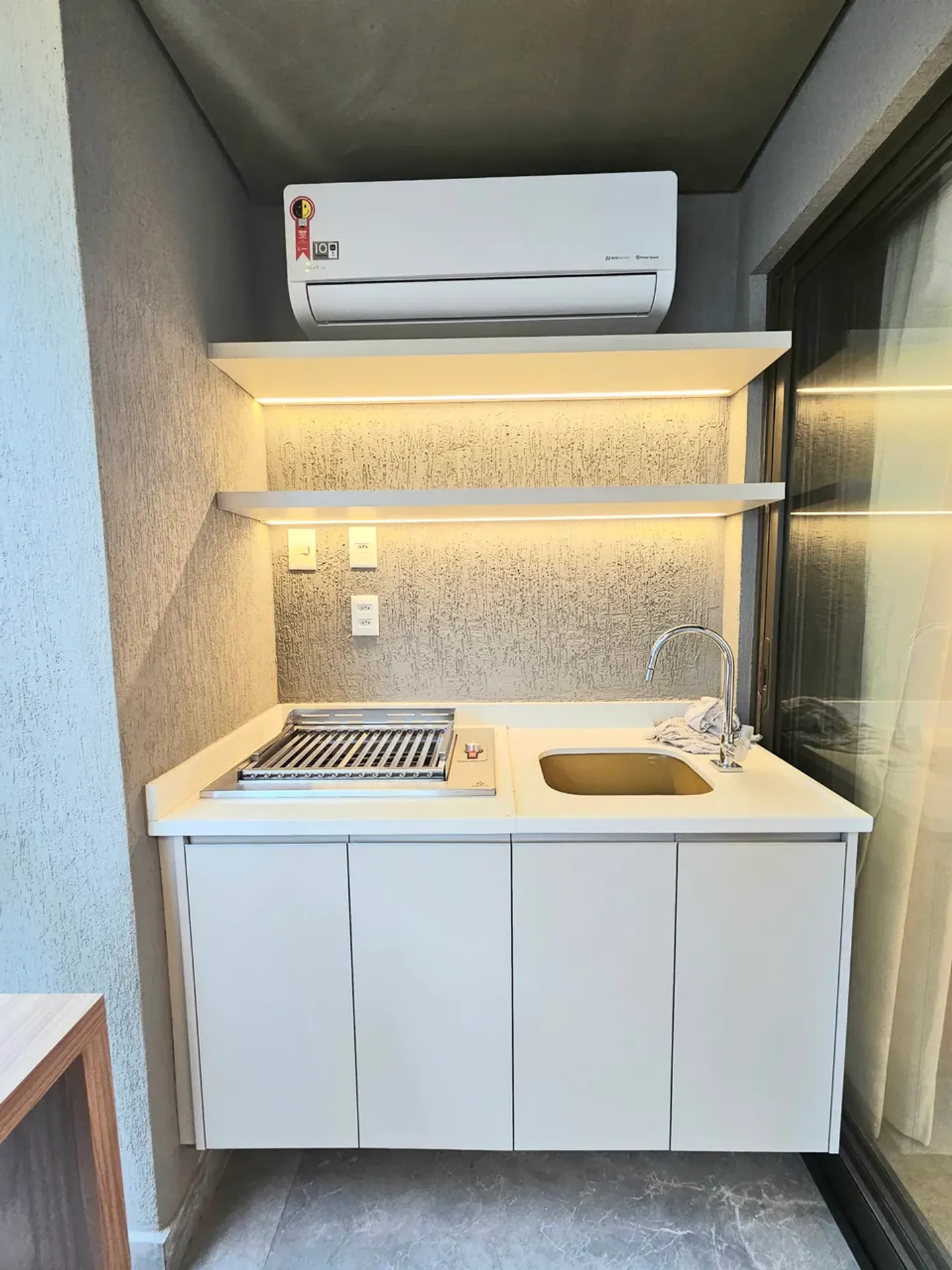 Apartment on the 5th floor with a private BBQ — photo 2