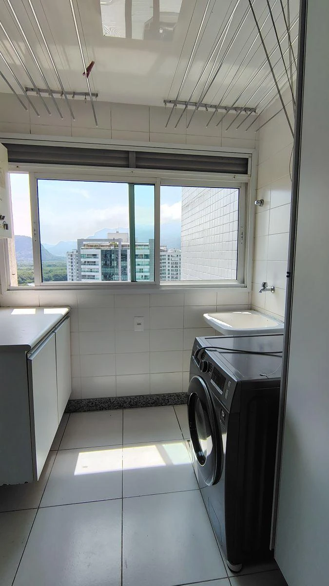 Furnished 249 m² apartment with 3 en-suite bedrooms — photo 24
