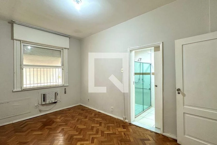 Деревянный пол или ламинат и 3 спальни: квартира 114 м² — photo 21