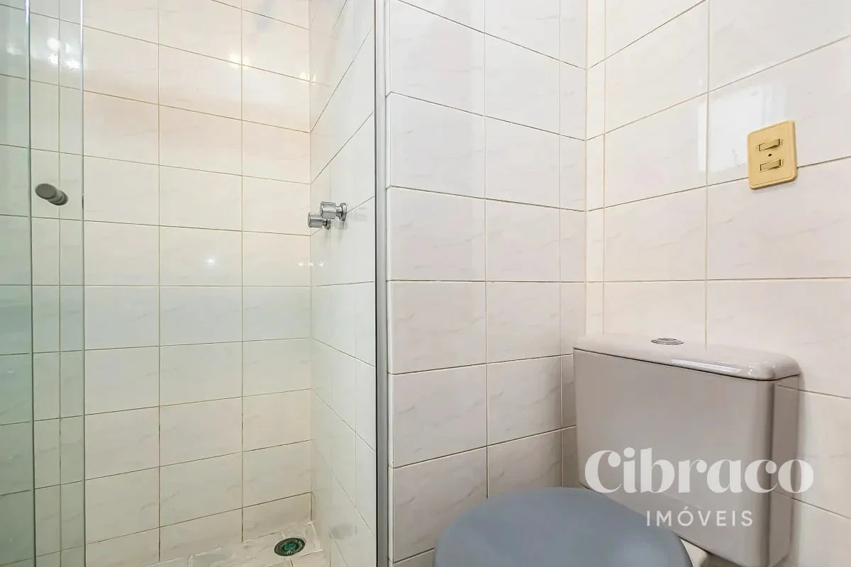 2-bedroom apartment with a home office in Curitiba — photo 16