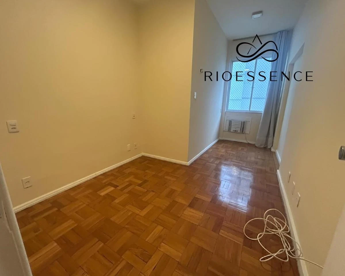 Apartment, 50 m², with wood or laminate floors — photo 14