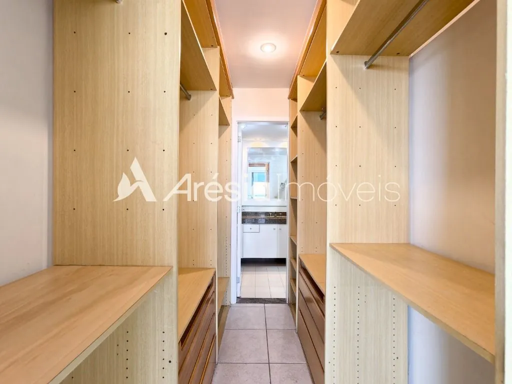 3-bedroom apartment with a bathtub — photo 32