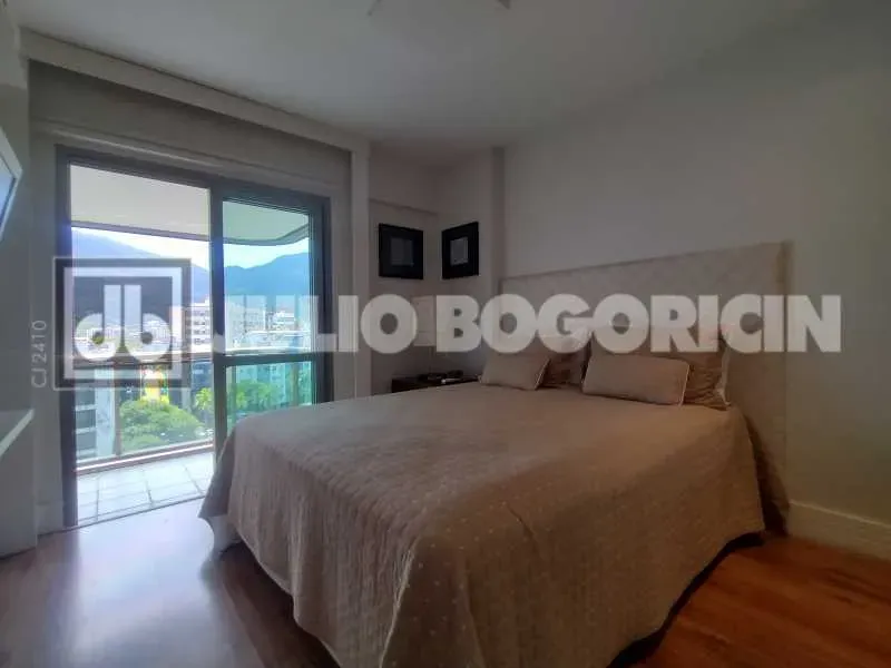 Furnished apartment with 3 bedrooms and a balcony — photo 9