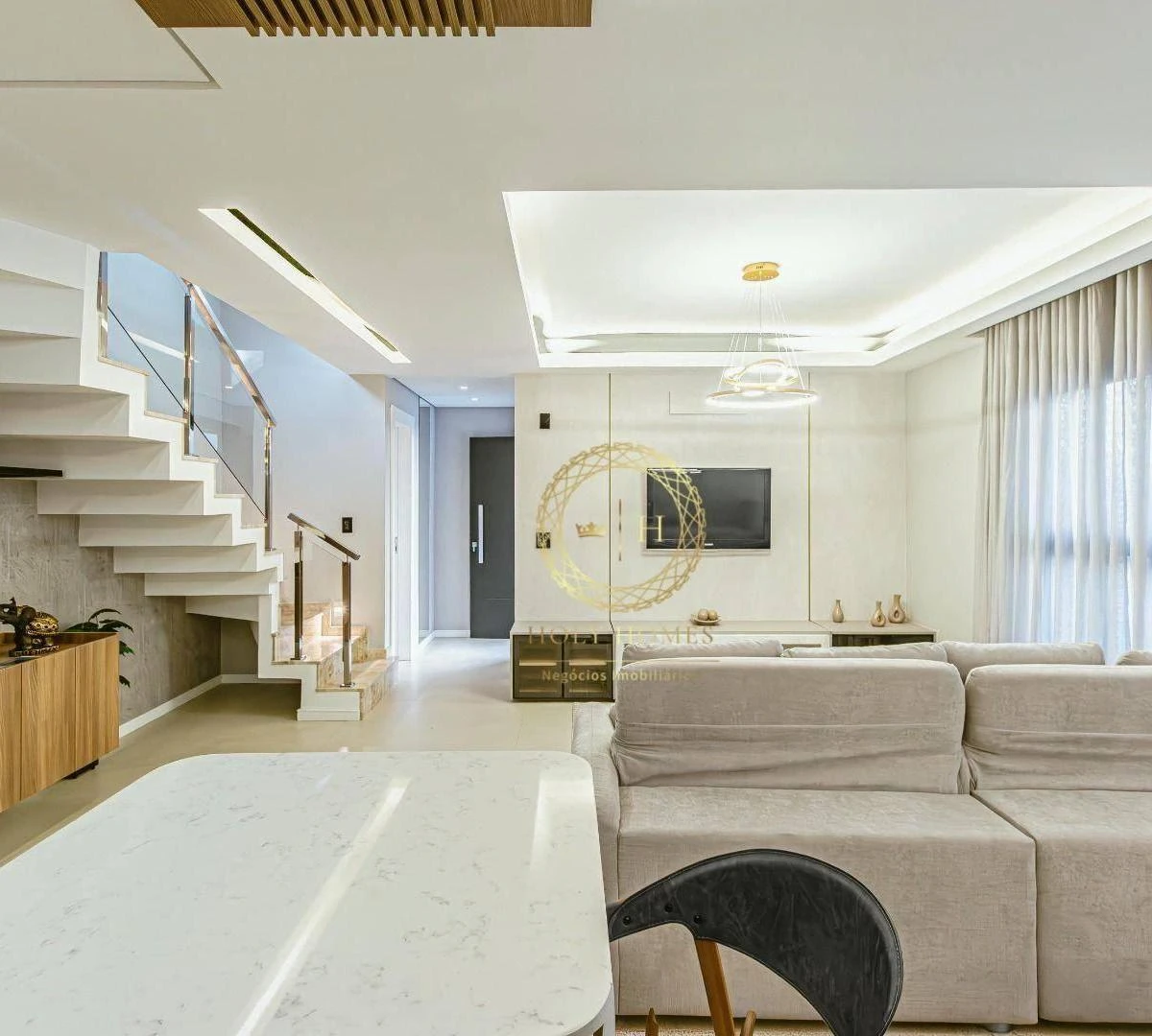 Condo house with a balcony and open-plan kitchen — photo 25
