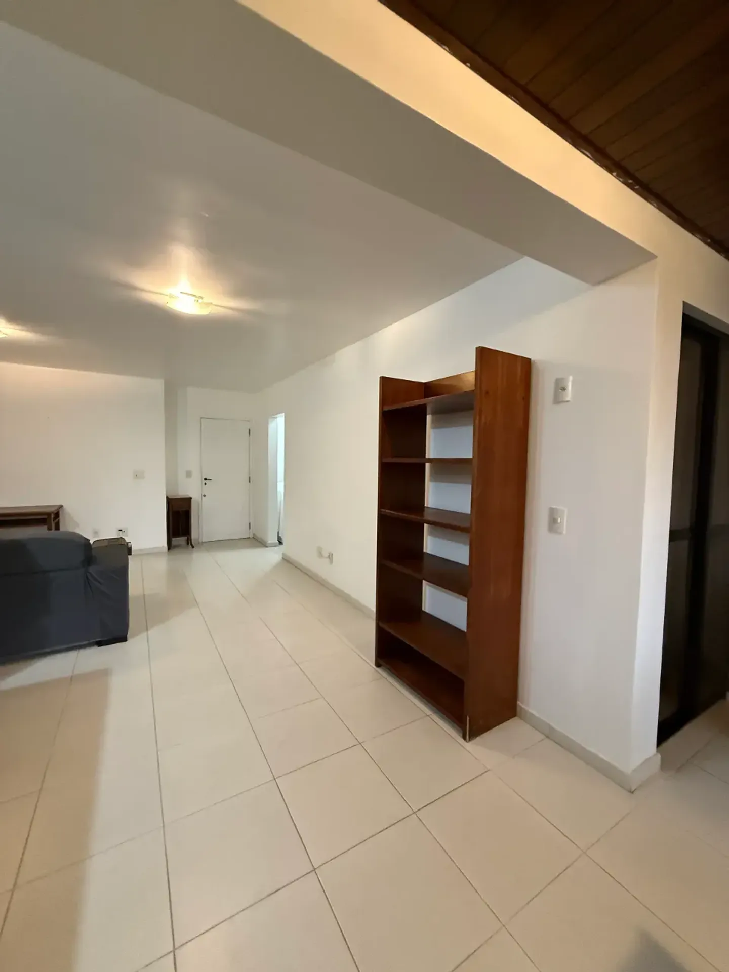 One-bedroom apartment in a building with a sauna — photo 13