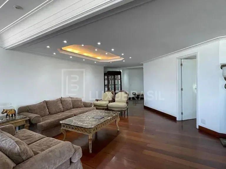 Apartamento com varanda envidraçada e 4 quartos — photo 2