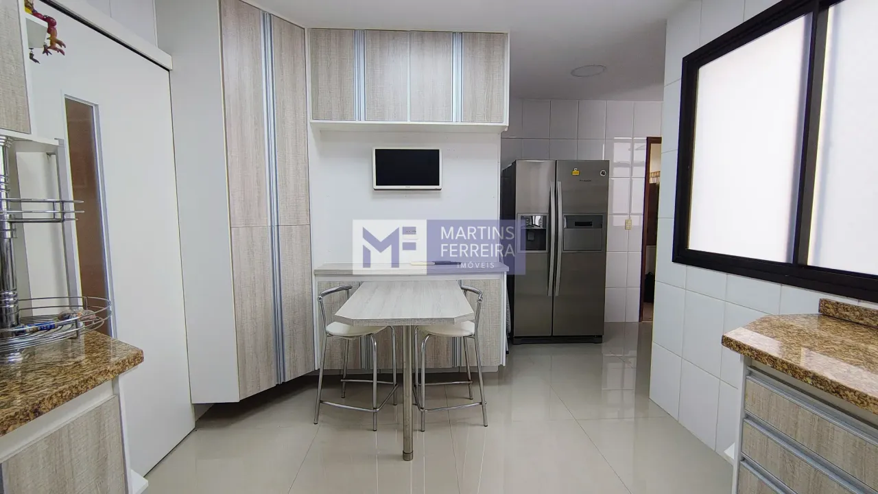 Furnished apartment with 5 bedrooms and a balcony — photo 17