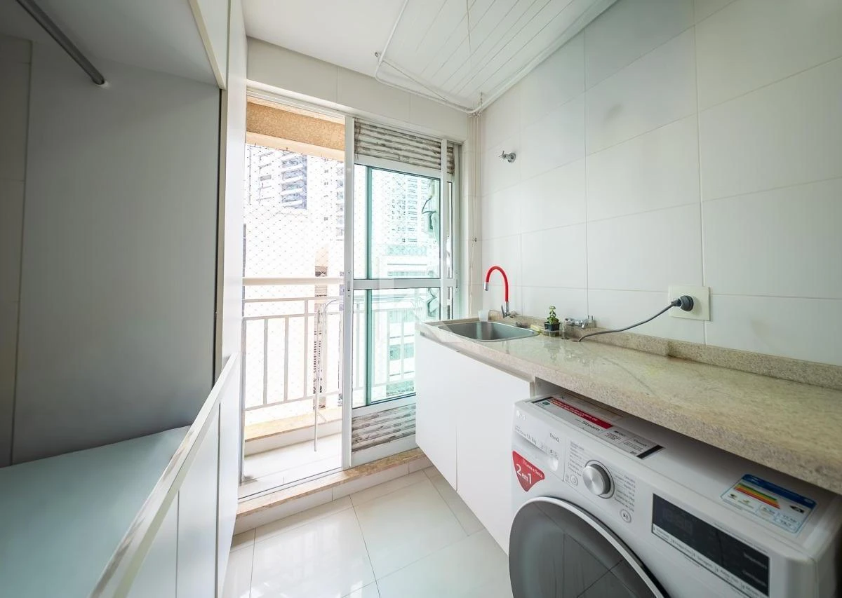 Балкон з грилем та 4 спальні: квартира 186 м² — photo 18