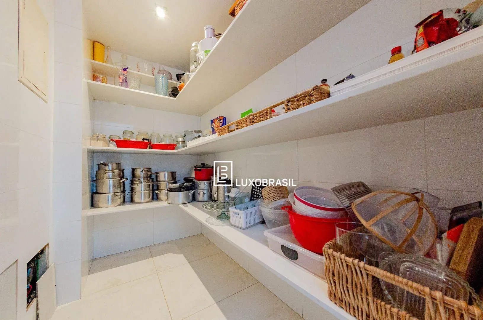 Furnished house with 6 en-suite bedrooms and 9 parking — photo 73