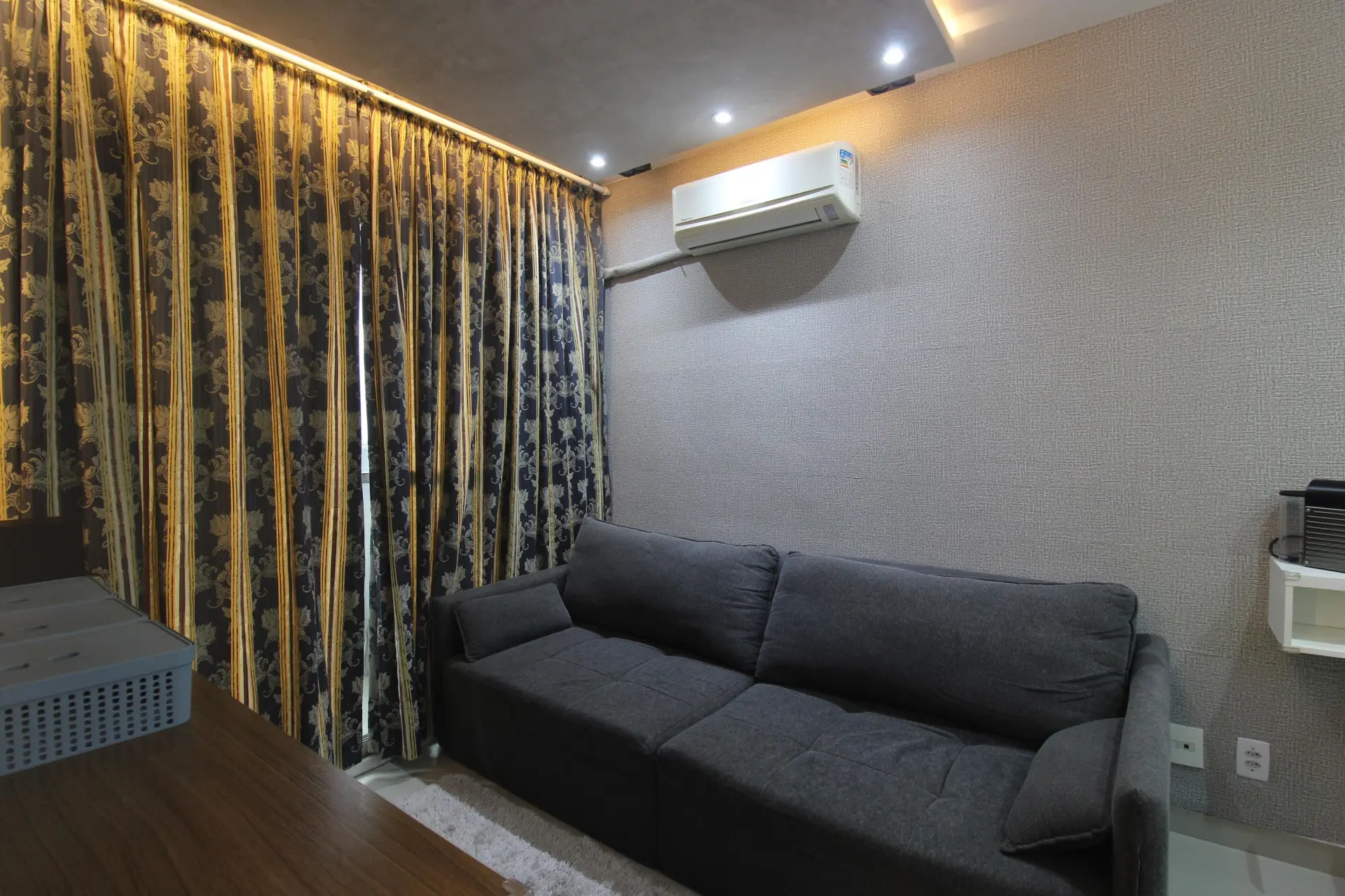 Furnished 2-bedroom apartment with a balcony — photo 22