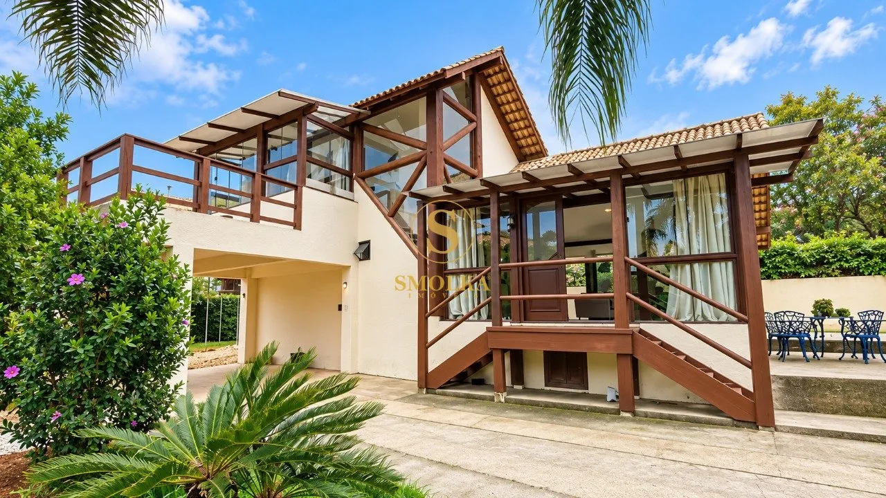 Furnished house, 225 m², with a private BBQ