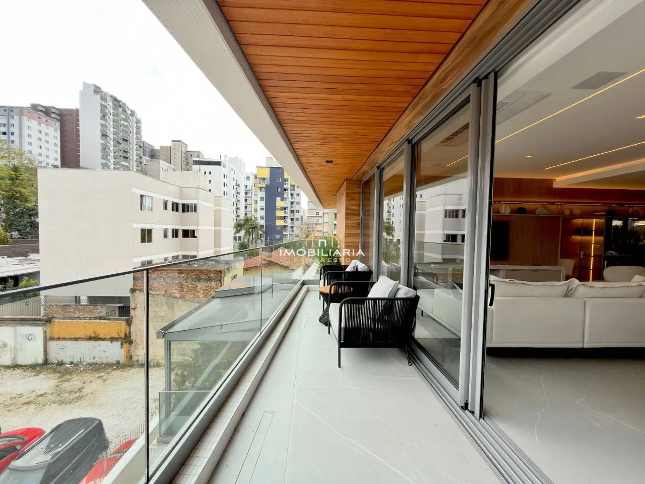 Dishwasher in a 3-bedroom apartment, 153 m² — photo 25
