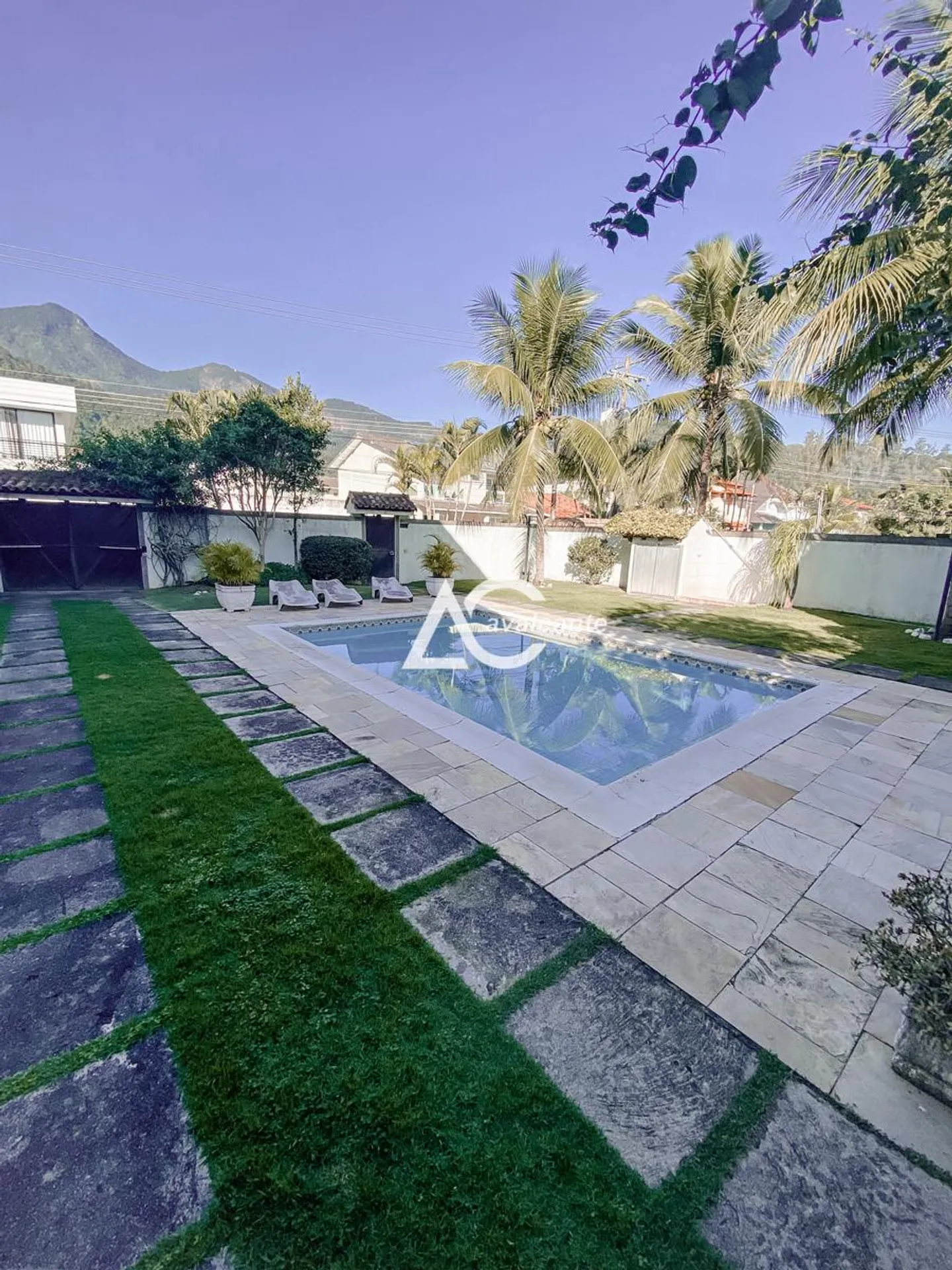 Furnished duplex house with 4 bedrooms and 600 m² — photo 7