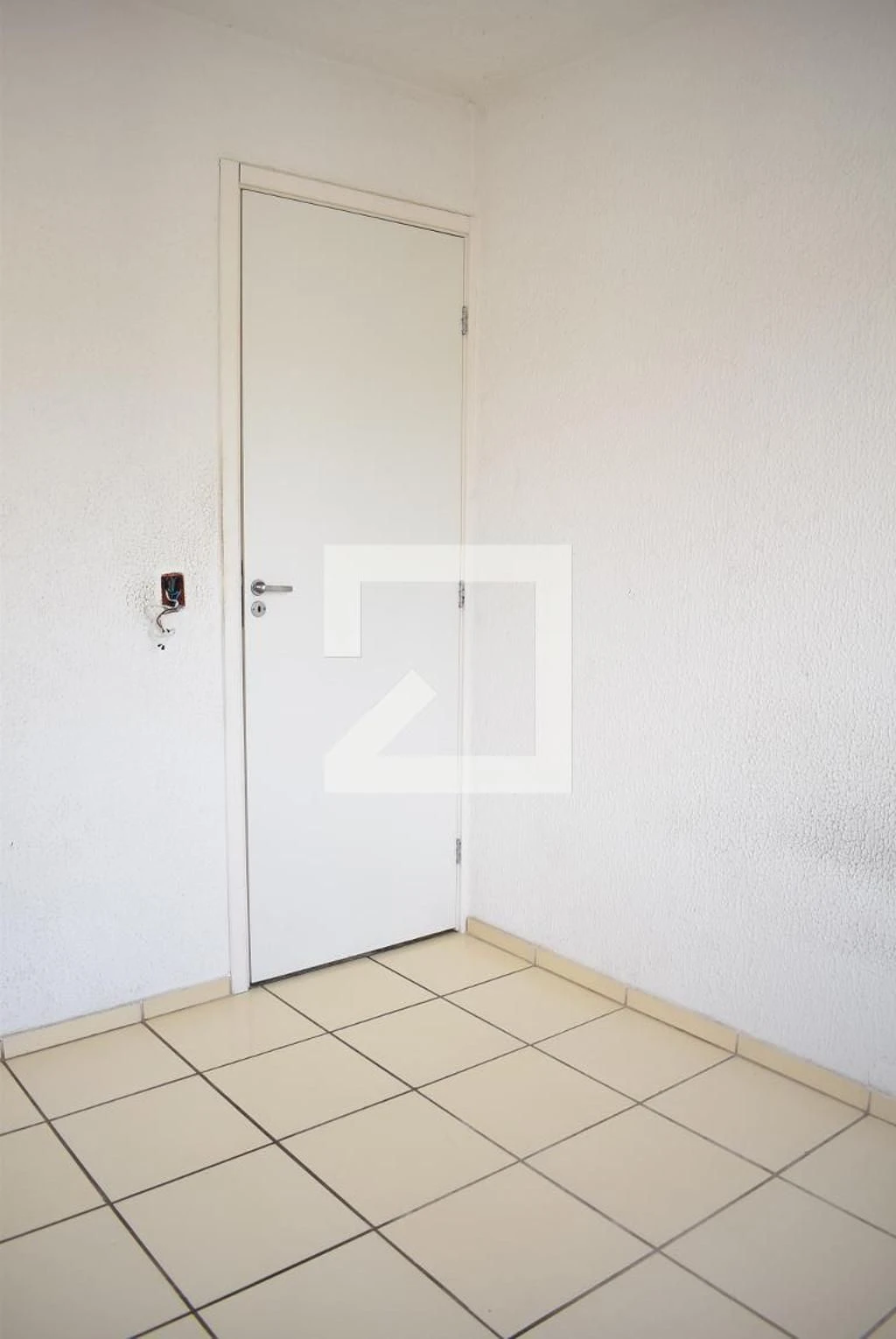 2-bedroom apartment in a building with a pool — photo 6