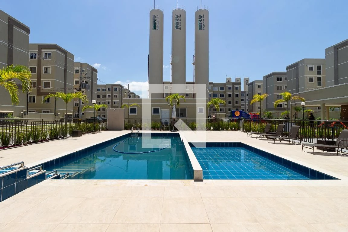 Apartamento de 2 quartos em condomínio com piscina — photo 28