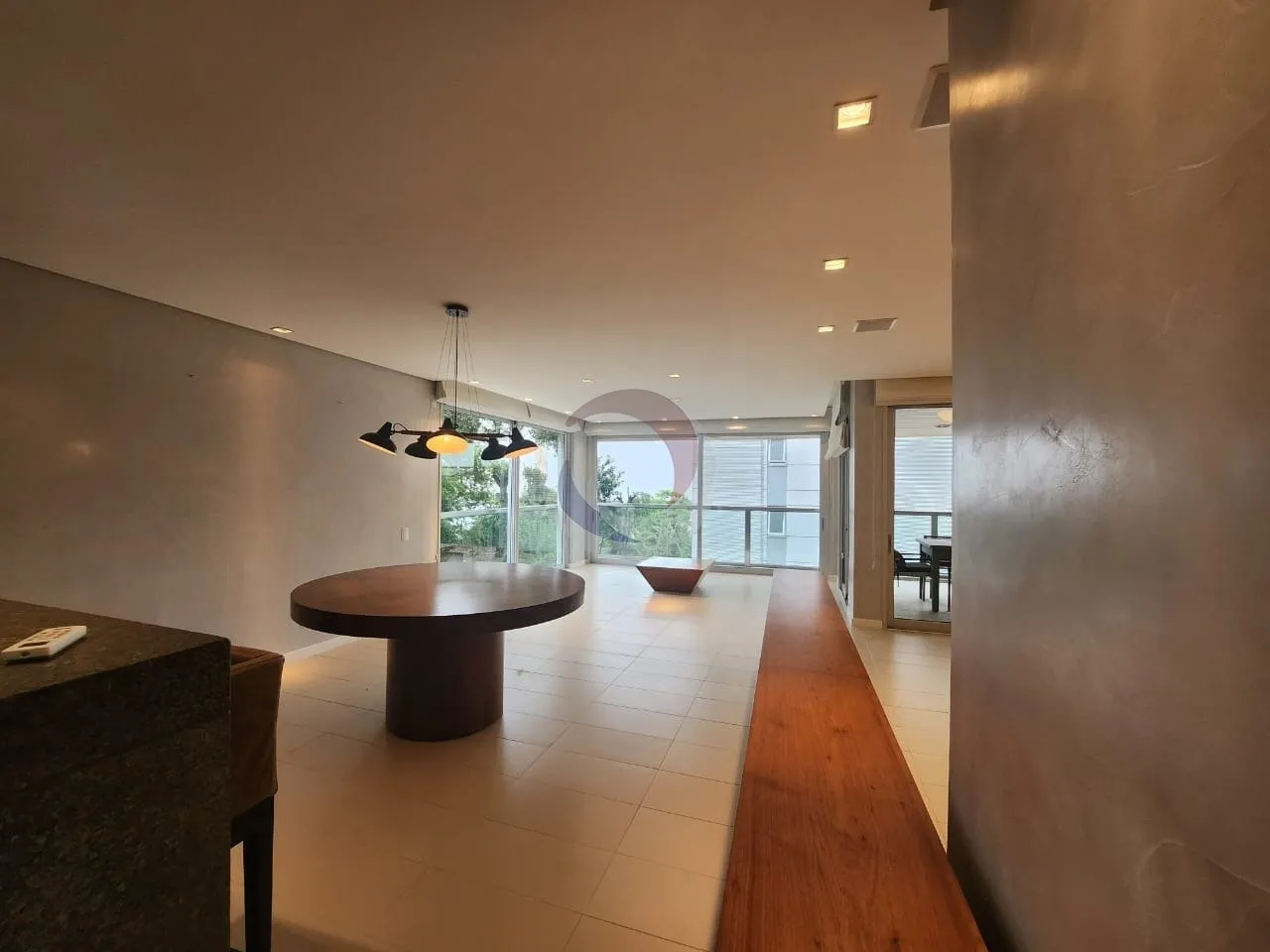 Furnished apartment, 237 m², with floor-to-ceiling windows