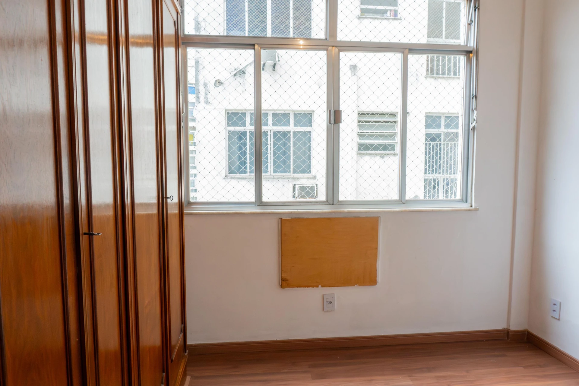 Apartment with 2 bedrooms and a balcony — photo 17