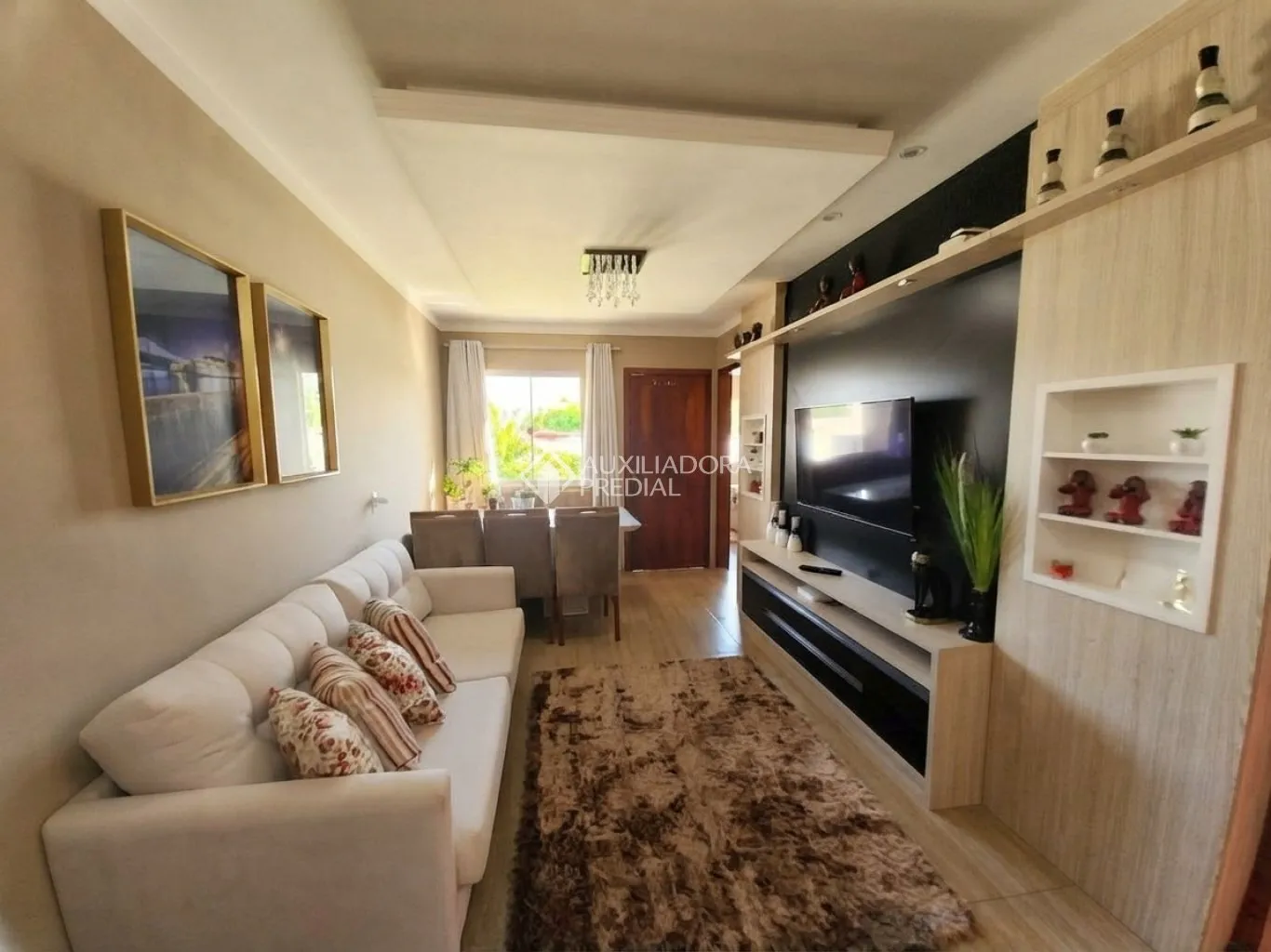 3-bedroom house, 1 with its own bathroom, 230 m²