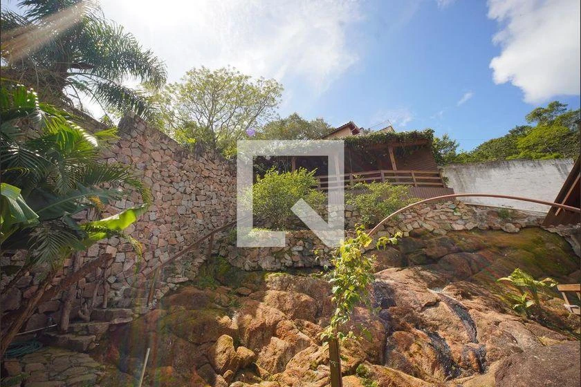 Rental house with 2 bedrooms, 425 m² and a balcony — photo 19