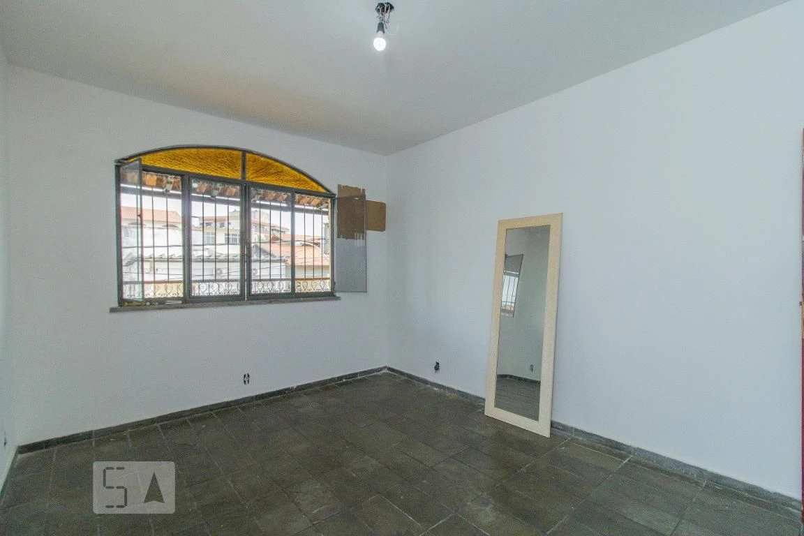 Rental house with 4 bedrooms and a private garden — photo 20