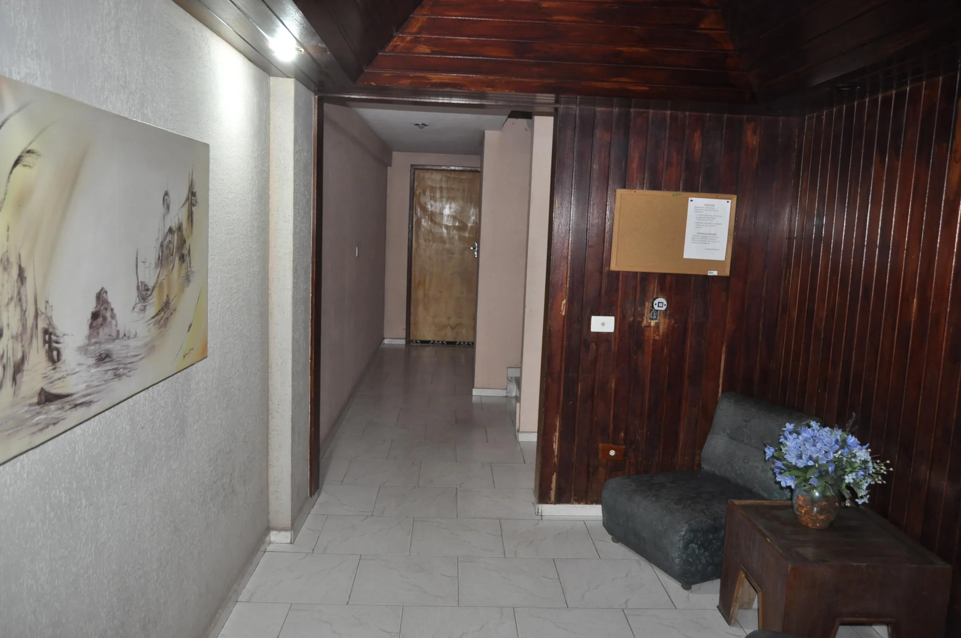 Квартира з 3 спальнями та балконом — photo 36