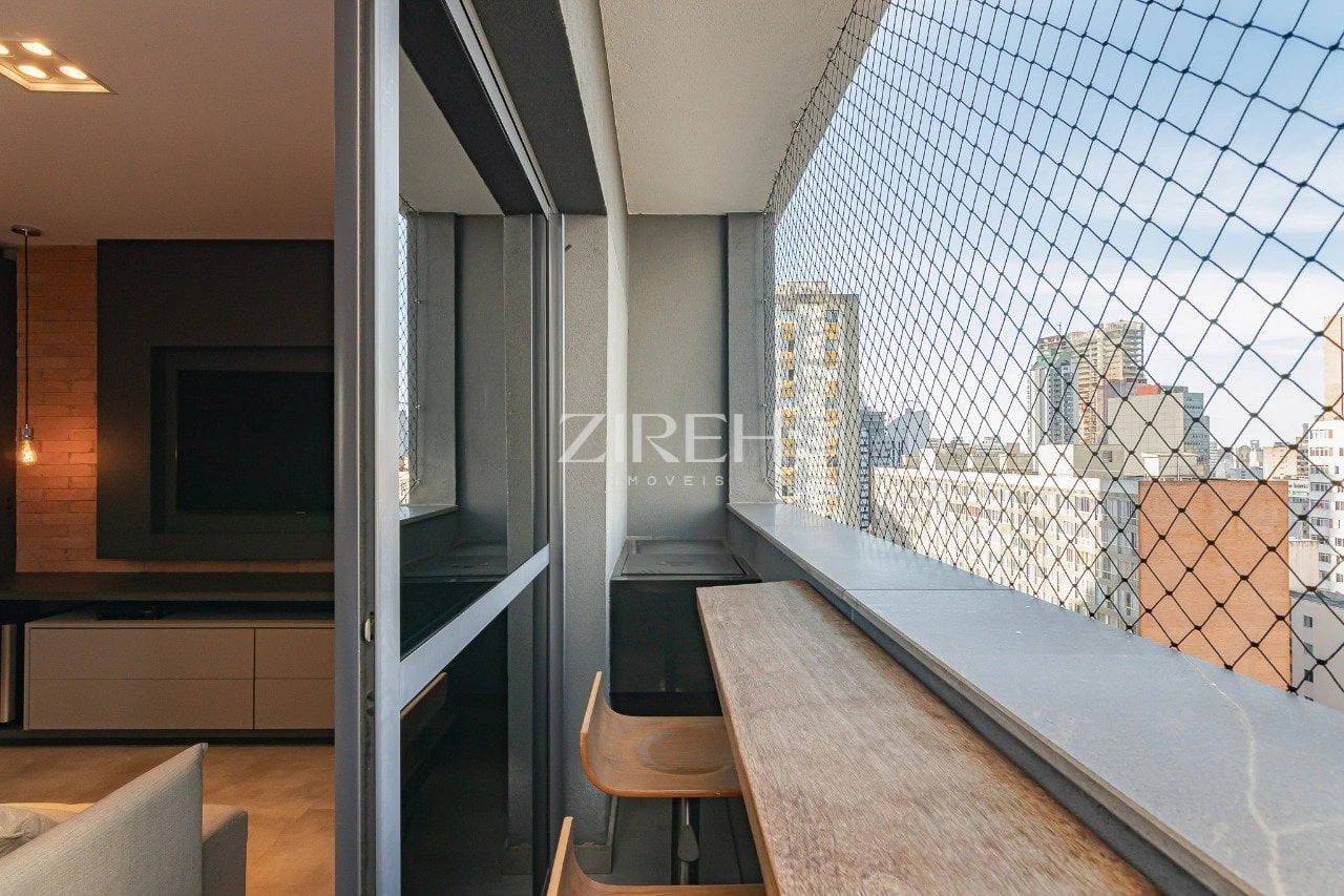 Квартира 35 м² з панорамними вікнами та робочим місцем — photo 21