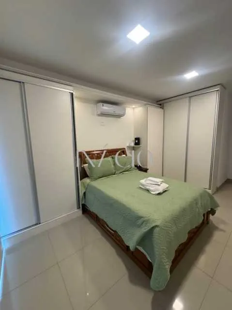 Jacuzzi y 5 dormitorios: casa de 300 m² — photo 5
