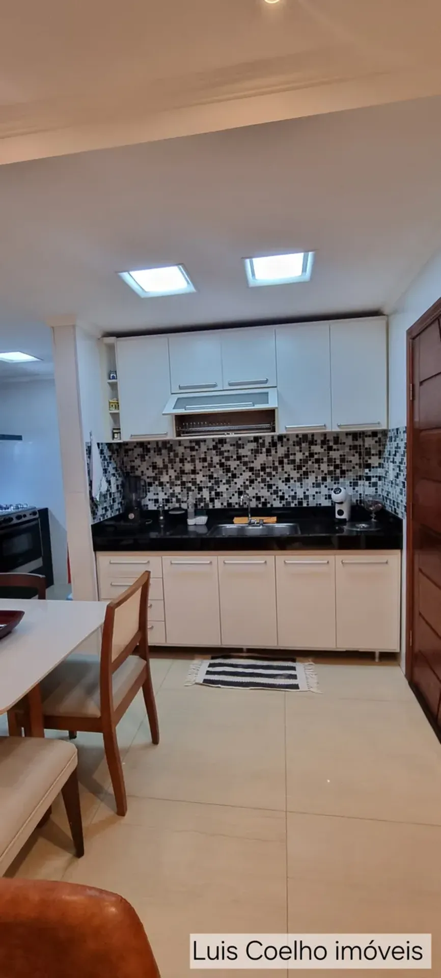 Furnished 65 m² apartment with city view — photo 5