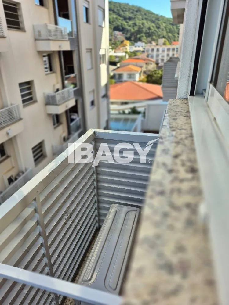 Furnished 49 m² studio with an open-plan kitchen — photo 15