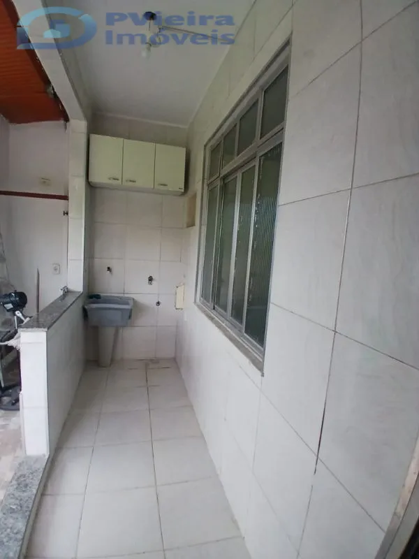 2-bedroom apartment with a mountain view — photo 9